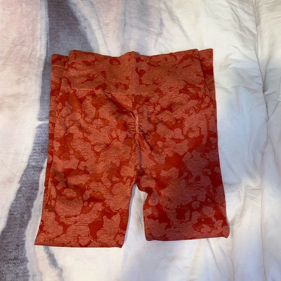Gymshark adapt camo leggings in red worn once - Picture 5 of 5